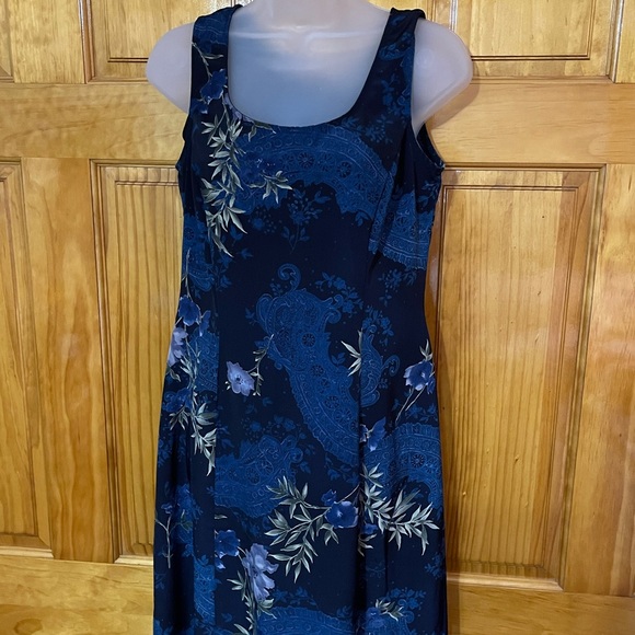 Scarlett Blue Multicolor Flower Floral Maxi Dress
Ladies 4 - 6 Small 
Measures - Picture 3 of 16